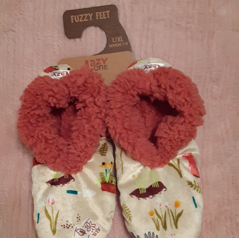 New Womens Slippers, size L/XL 7-9, Lazy One, NWT